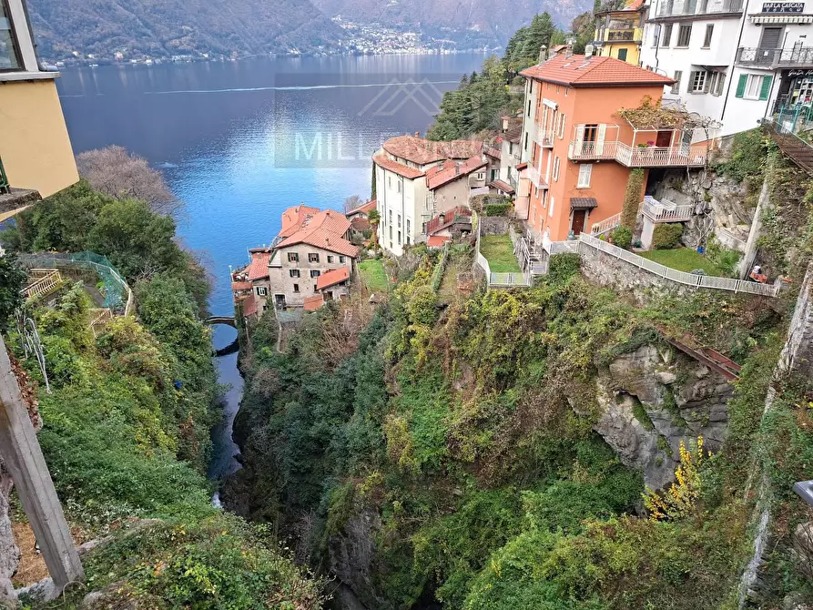 Immagine 25 di Appartamento in vendita  a Nesso