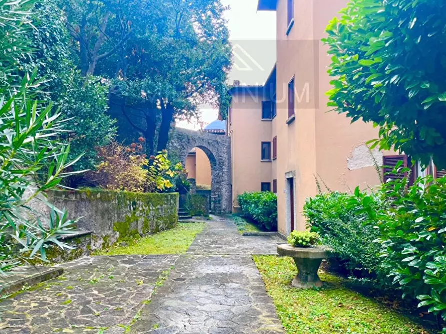 Immagine 19 di Appartamento in vendita  a Nesso
