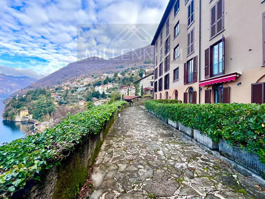 Immagine 17 di Appartamento in vendita  a Nesso