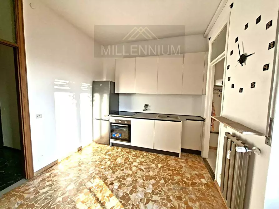 Immagine 5 di Appartamento in vendita  in VIA roma 0 a Arona