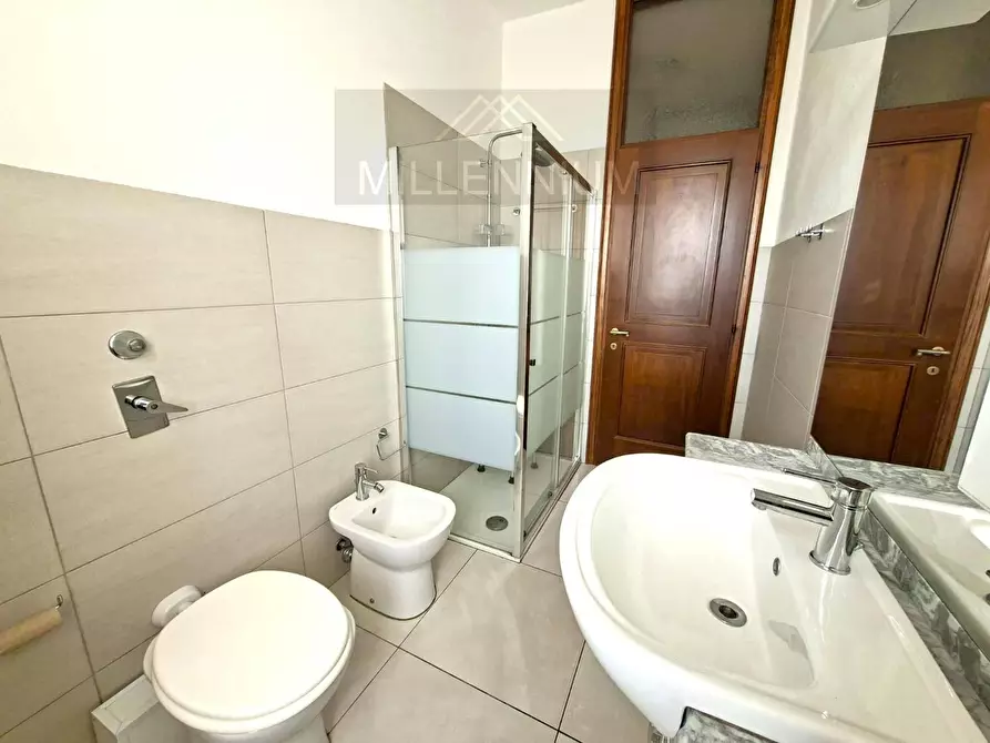 Immagine 9 di Appartamento in vendita  in VIA roma 0 a Arona