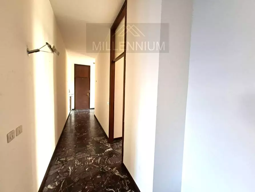 Immagine 6 di Appartamento in vendita  in VIA roma 0 a Arona