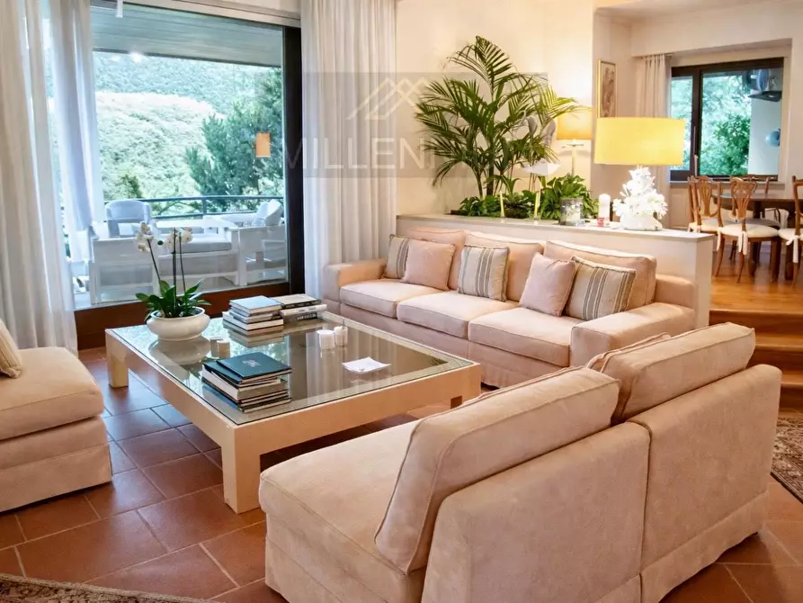 Immagine 8 di Villa in vendita  in VIA dormelletto a Arona