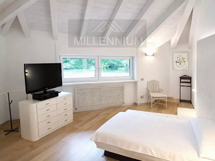 Immagine 18 di Villa in vendita  in VIA dormelletto a Arona