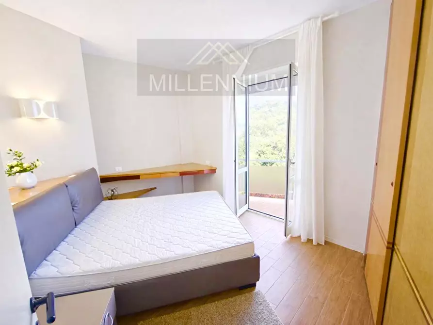 Immagine 8 di Villa in vendita  in VIA VERBANO 1 a Arona