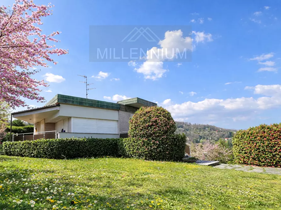 Immagine 11 di Villa in vendita  in VIA VERBANO 1 a Arona