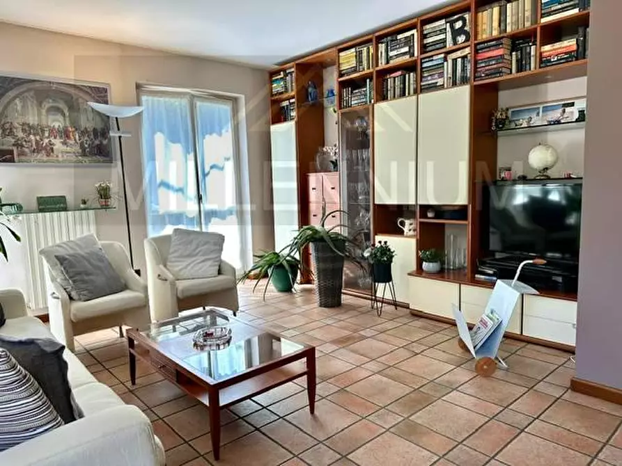 Immagine 9 di Appartamento in vendita  in VIA sempione a Meina