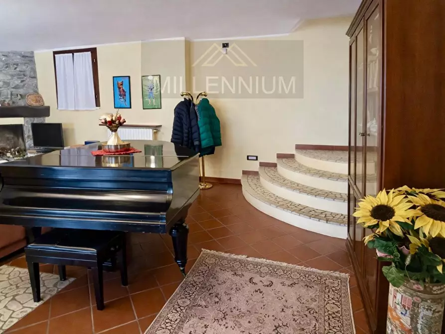 Immagine 11 di Villa in vendita  in VIA PER ghevio a Meina