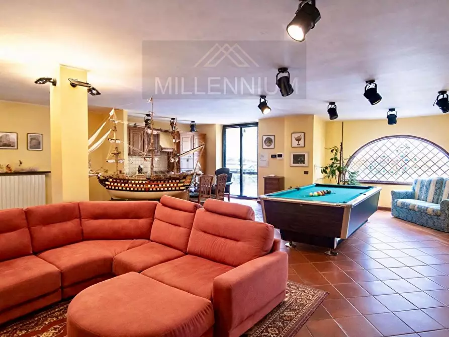 Immagine 8 di Villa in vendita  in VIA PER ghevio a Meina