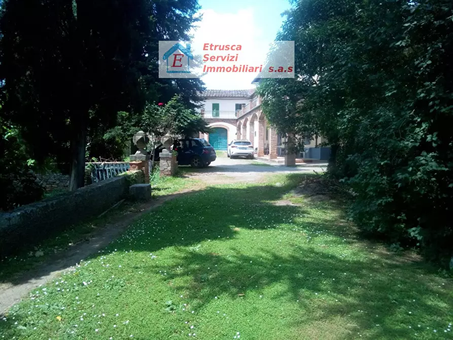 Immagine 3 di Villa in vendita  in VIA strada delle ropole 0 a Siena