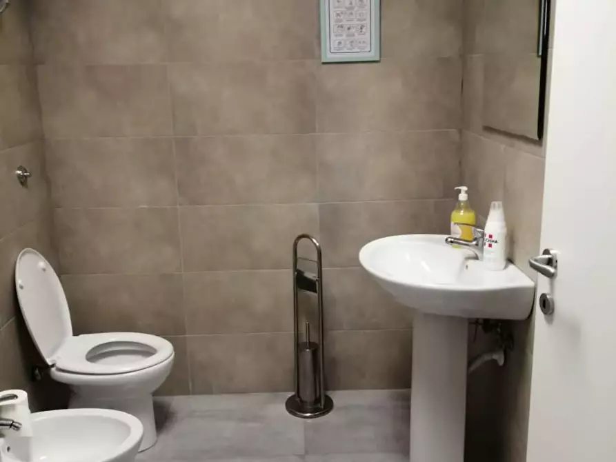 Immagine 8 di Ufficio in affitto  in VIA Circumvallazione Esterna a Casoria