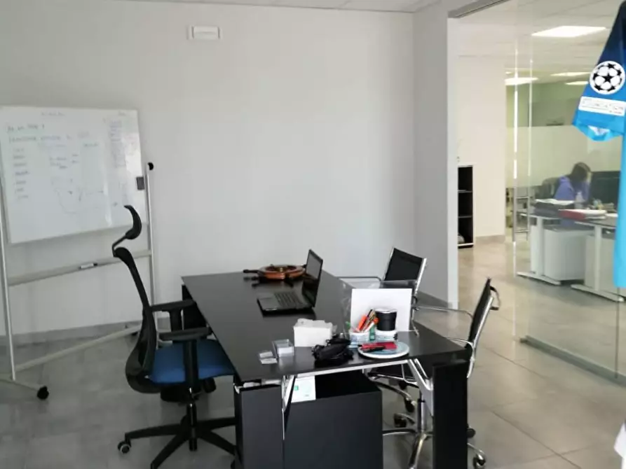 Immagine 23 di Ufficio in affitto  in VIA Circumvallazione Esterna a Casoria