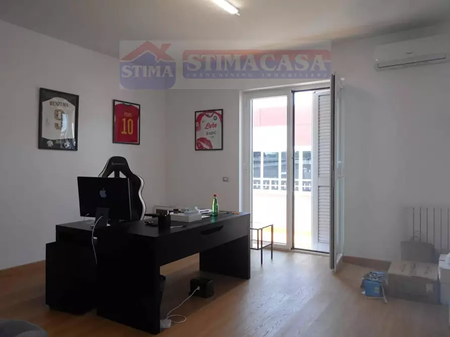 Immagine 1 di Ufficio in affitto  in STRADA Statale Sannitica a Casoria