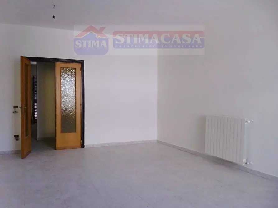 Immagine 24 di Ufficio in affitto  in STRADA Statale Sannitica a Casoria