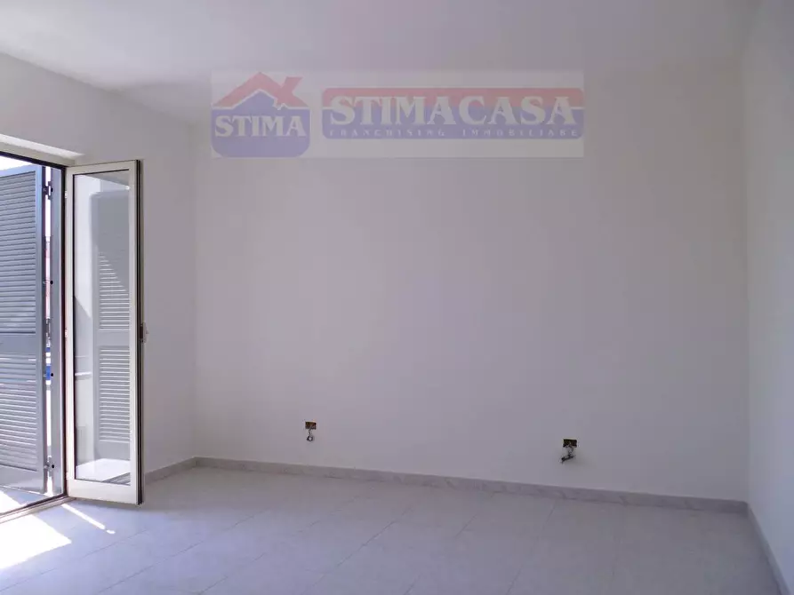 Immagine 28 di Ufficio in affitto  in STRADA Statale Sannitica a Casoria