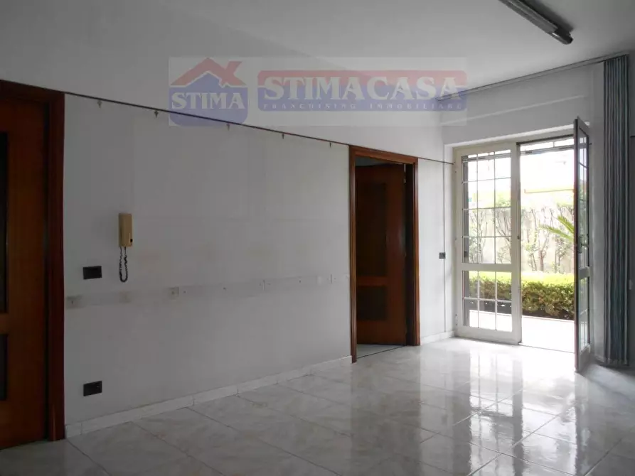 Immagine 4 di Ufficio in vendita  in VIA Etna a Casoria