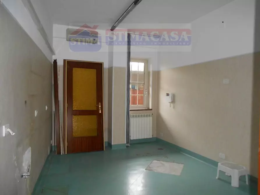 Immagine 10 di Ufficio in vendita  in VIA Etna a Casoria