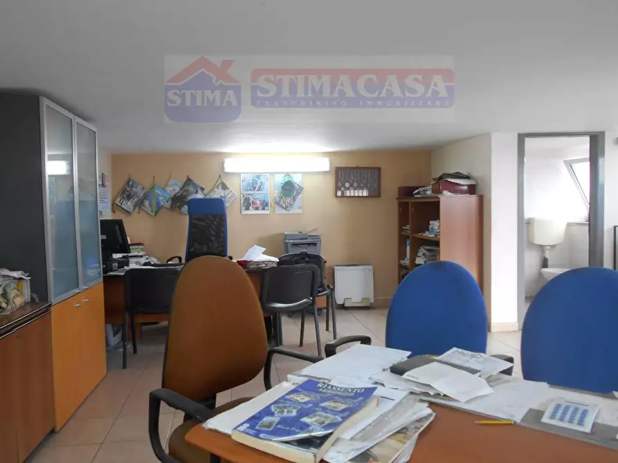 Immagine 26 di Palazzo in vendita  in VIA Pietro Nenni a Casoria