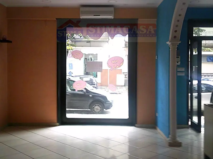 Immagine 3 di Locale commerciale in affitto  in CORSO Alcide de Gasperi a Afragola