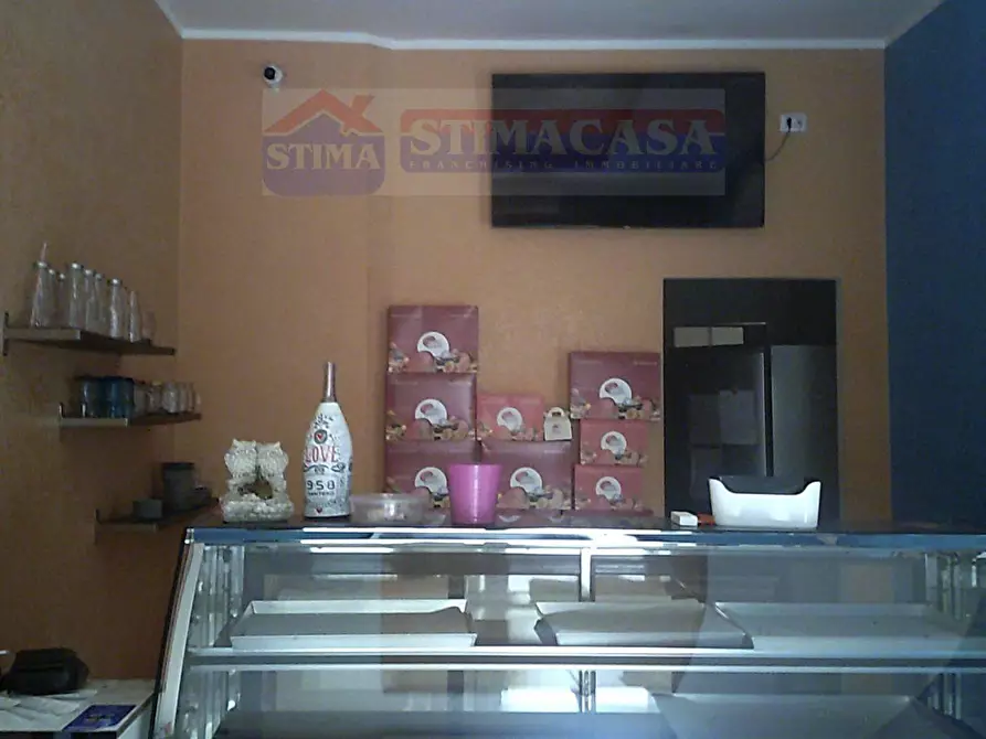 Immagine 7 di Locale commerciale in affitto  in CORSO Alcide de Gasperi a Afragola