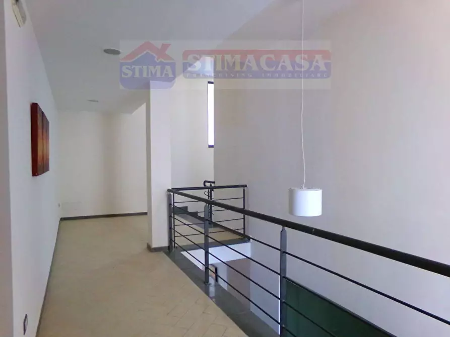 Immagine 7 di Palazzo in affitto  in VIA Roma a Aversa