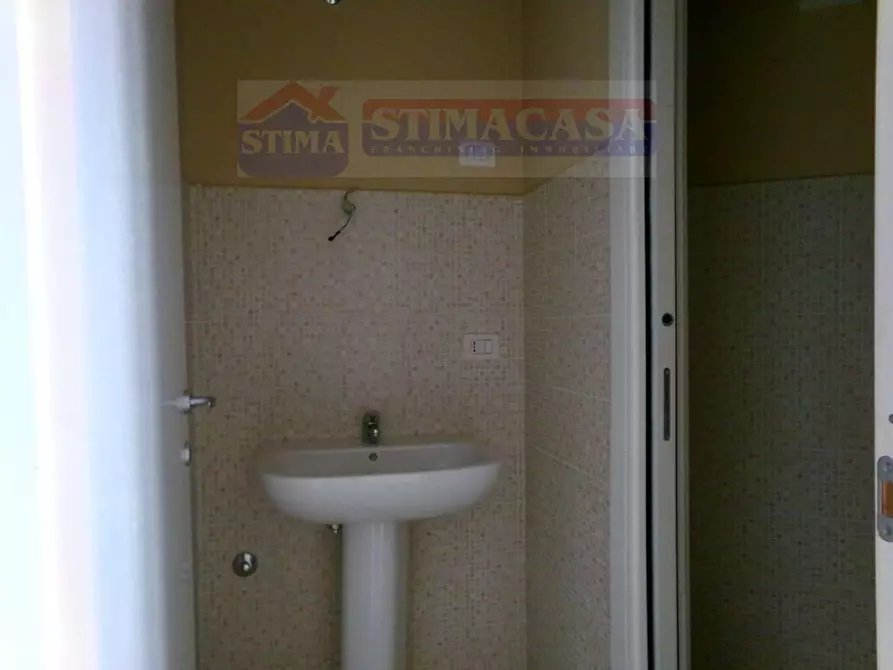 Immagine 20 di Palazzo in affitto  in VIA Roma a Aversa