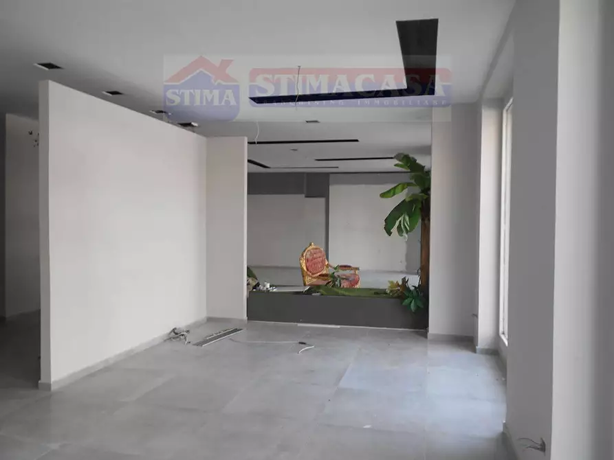 Immagine 8 di Negozio in affitto  in VIA Alcide de Gasperi a Afragola