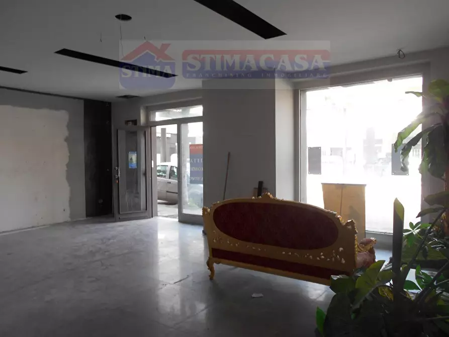 Immagine 10 di Negozio in affitto  in VIA Alcide de Gasperi a Afragola