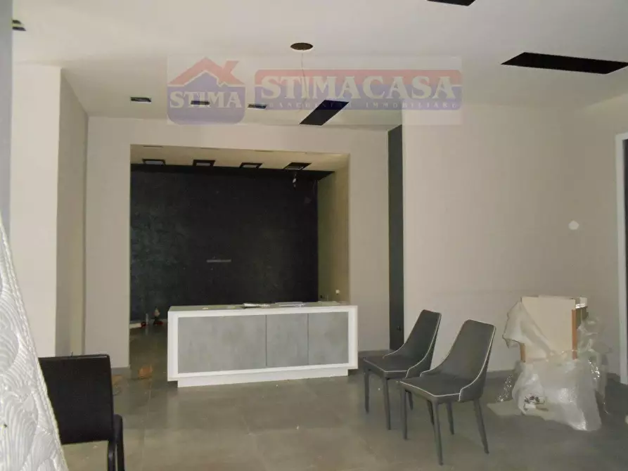 Immagine 12 di Negozio in affitto  in VIA Alcide de Gasperi a Afragola