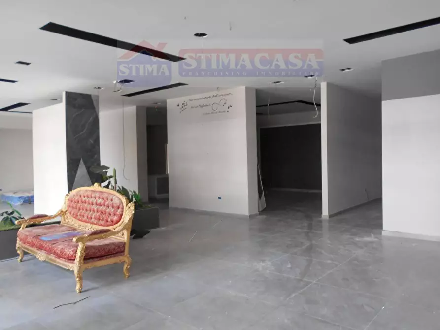 Immagine 14 di Negozio in affitto  in VIA Alcide de Gasperi a Afragola