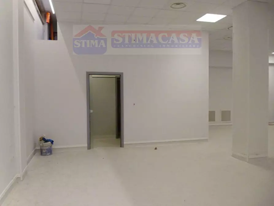 Immagine 10 di Ufficio in affitto  in VIA Pietro Donadio a Cardito