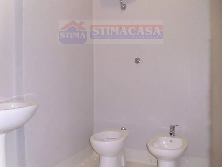 Immagine 13 di Ufficio in affitto  in VIA Pietro Donadio a Cardito