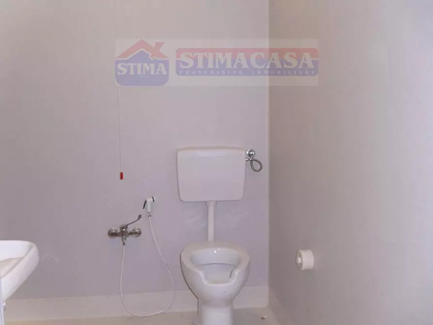 Immagine 15 di Ufficio in affitto  in VIA Pietro Donadio a Cardito