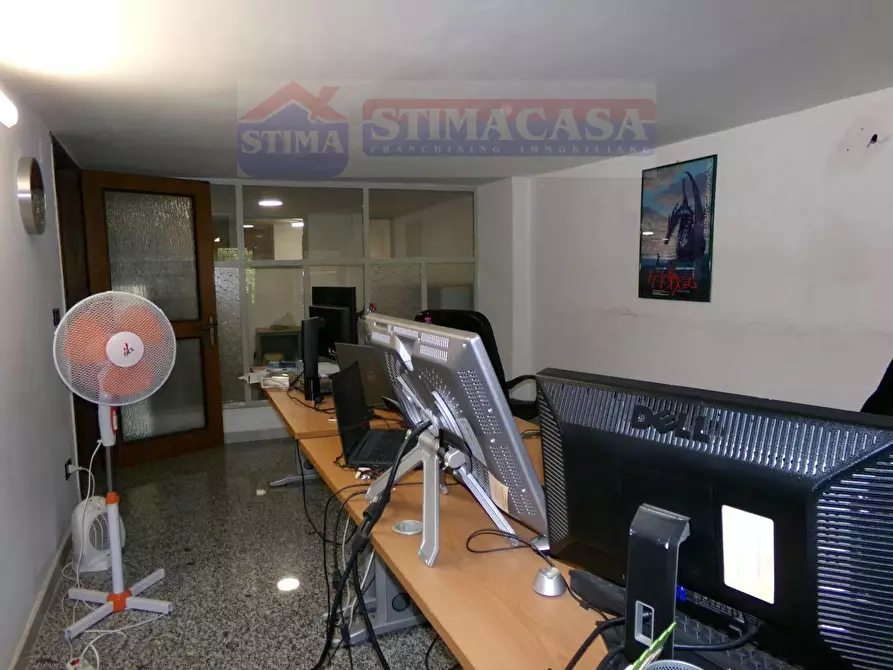 Immagine 9 di Ufficio in affitto  in CORSO Enrico de Nicola a Afragola