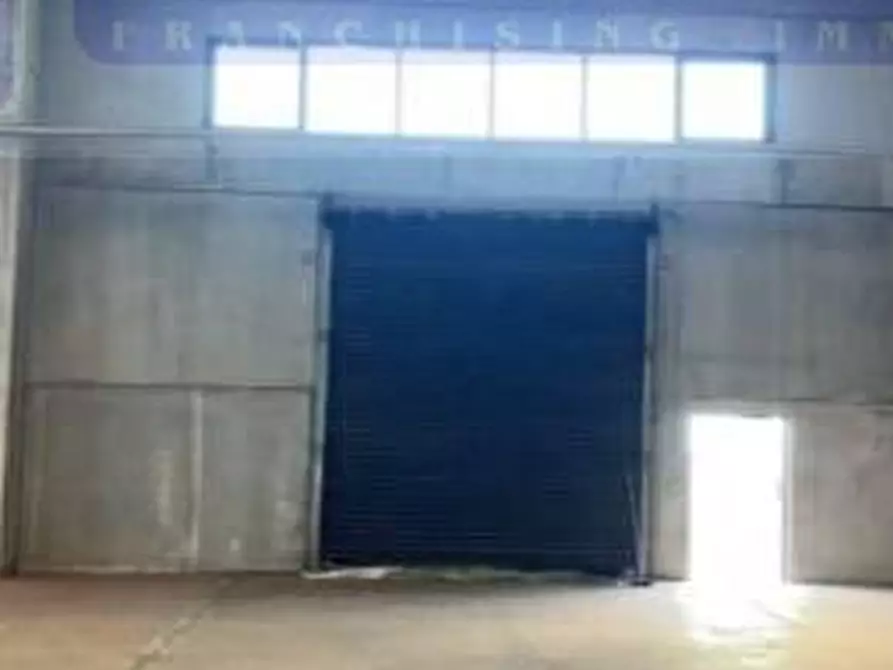 Immagine 7 di Capannone industriale in affitto  in ALTRO zona industriale a Vitulazio