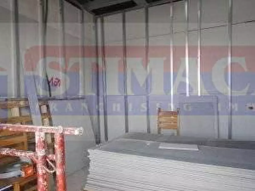 Immagine 1 di Ufficio in affitto  in VIA Napoli a Arzano