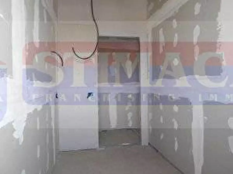 Immagine 4 di Ufficio in affitto  in VIA Napoli a Arzano