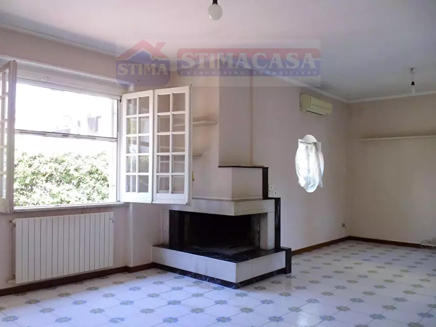 Immagine 1 di Casa bifamiliare in vendita  in VIA Nazario Sauro a Casoria