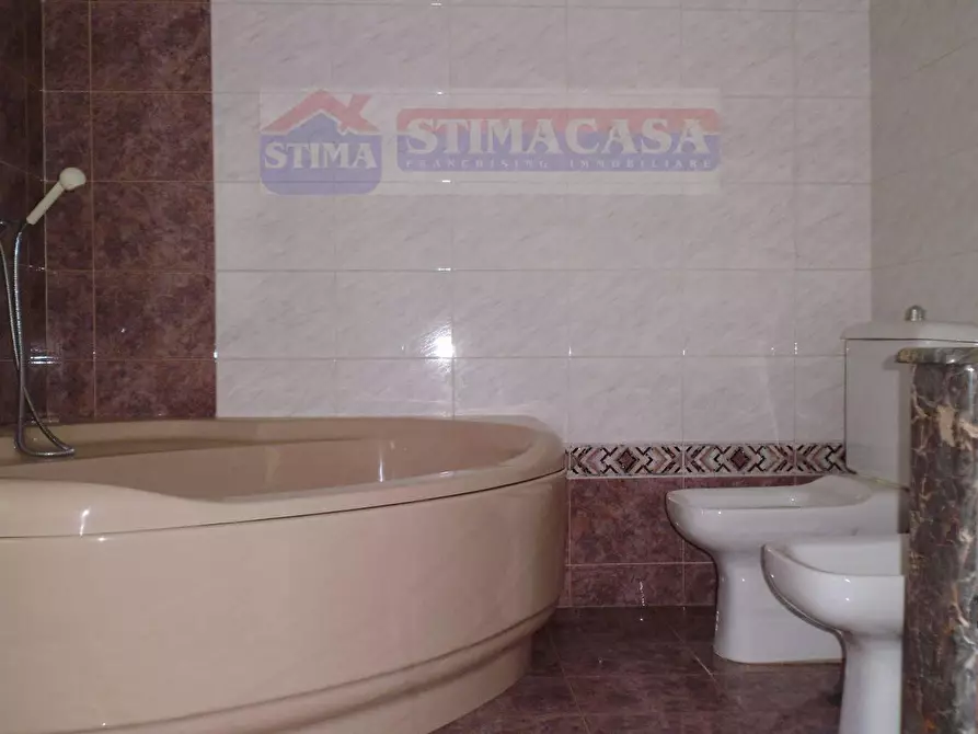 Immagine 15 di Casa bifamiliare in vendita  in VIA Nazario Sauro a Casoria