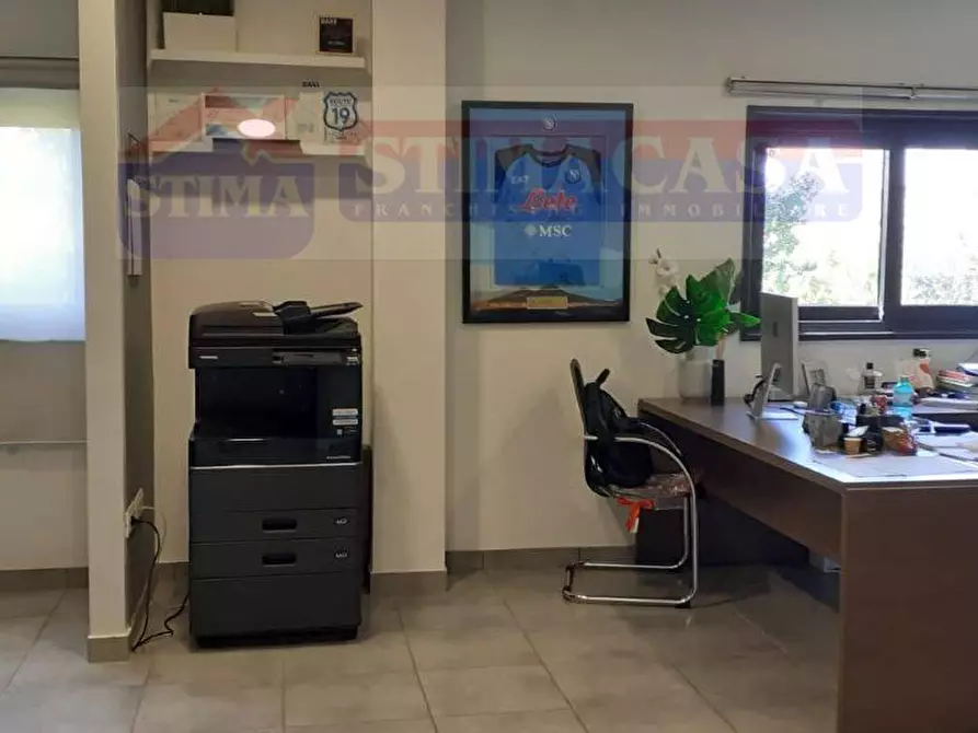 Immagine 2 di Ufficio in affitto  in VIA CIRCUMVALAZIONE ESTERNA a Casoria