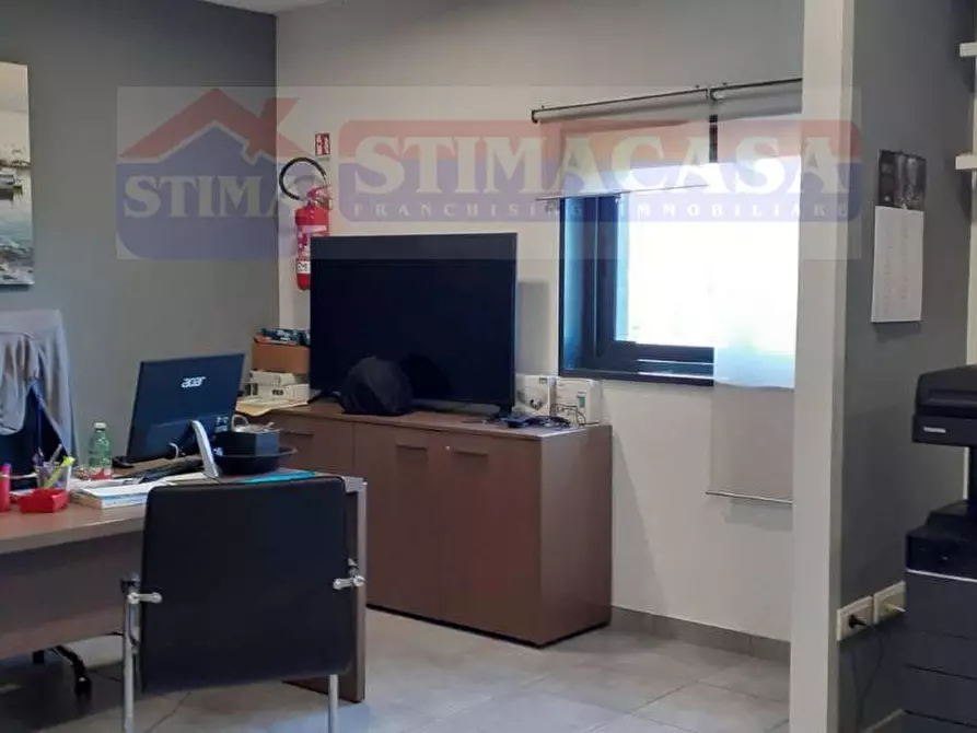 Immagine 9 di Ufficio in affitto  in VIA CIRCUMVALAZIONE ESTERNA a Casoria