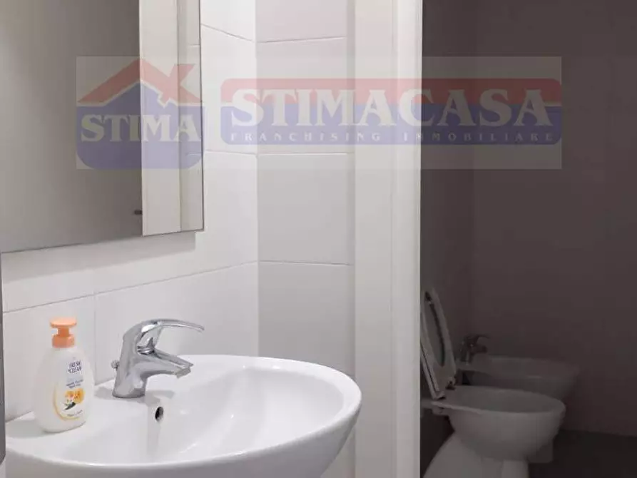 Immagine 11 di Ufficio in affitto  in VIA CIRCUMVALAZIONE ESTERNA a Casoria