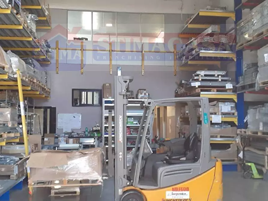 Immagine 1 di Capannone industriale in affitto  in VIA Circumvallazione Esterna a Casoria