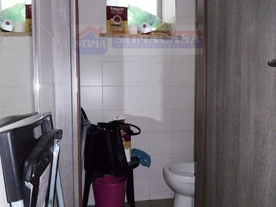 Immagine 4 di Negozio in affitto  in VIA Giovanni Amendola a Afragola