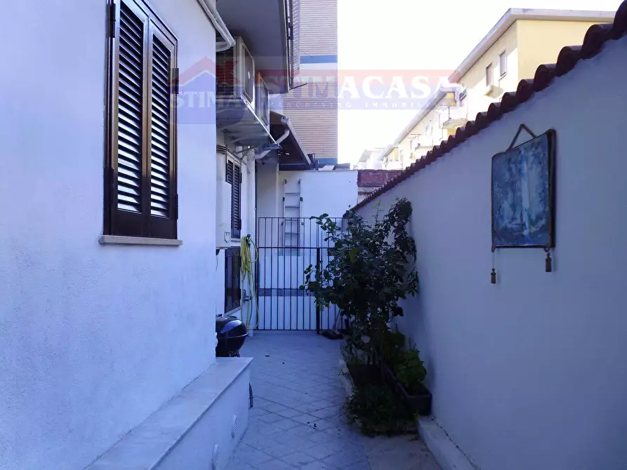 Immagine 28 di Appartamento in vendita  in VIA AMENDOLA a Afragola