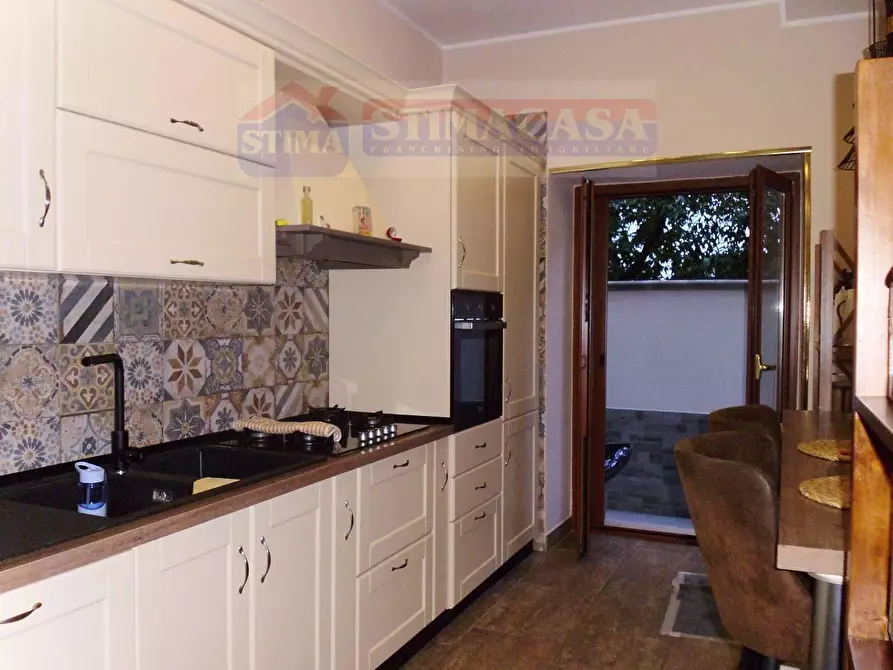 Immagine 7 di Appartamento in vendita  in VIA AMENDOLA a Afragola