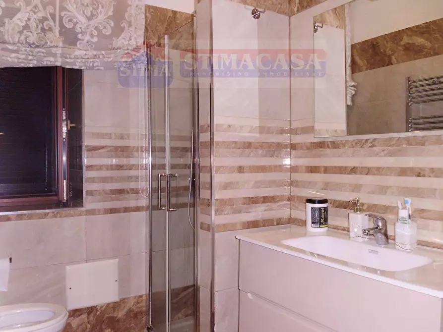 Immagine 19 di Appartamento in vendita  in VIA AMENDOLA a Afragola