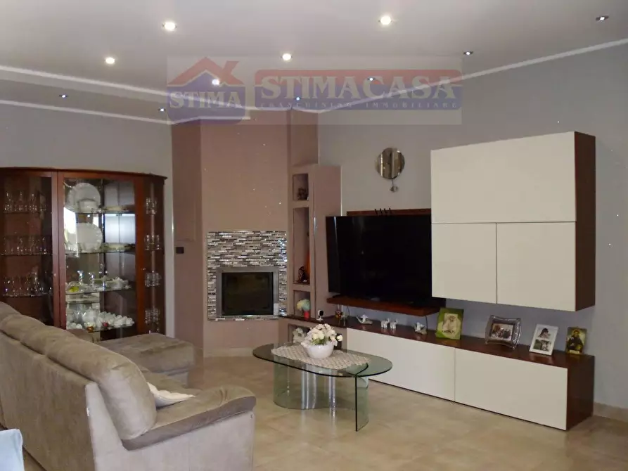 Immagine 2 di Appartamento in vendita  in VIA Etna a Casoria