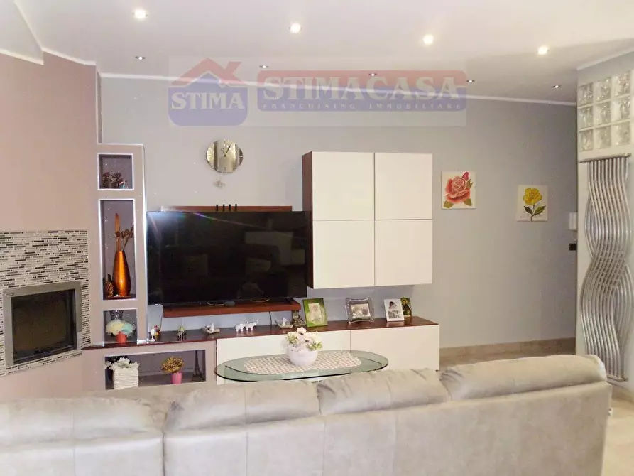 Immagine 4 di Appartamento in vendita  in VIA Etna a Casoria