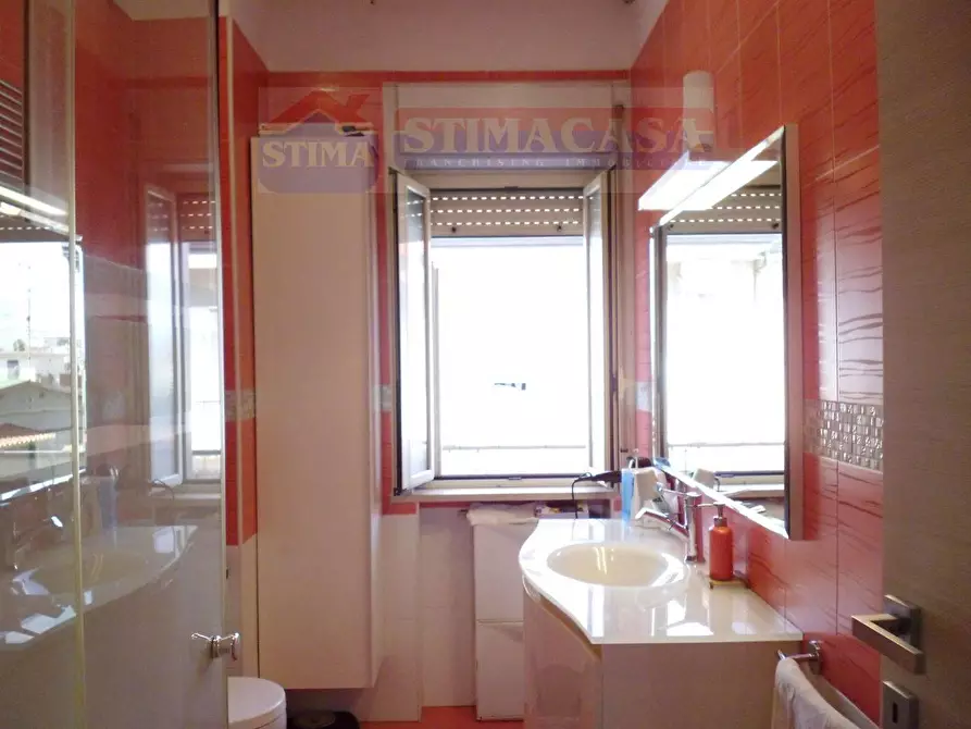 Immagine 13 di Appartamento in vendita  in VIA Etna a Casoria